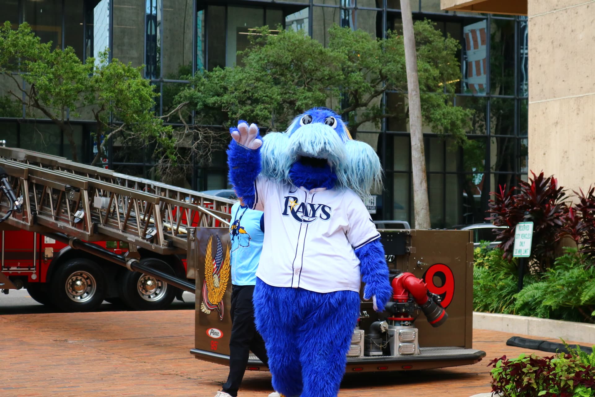 The City of Tampa Celebrates the Rays Heading to Playoffs With a Banner Ceremony